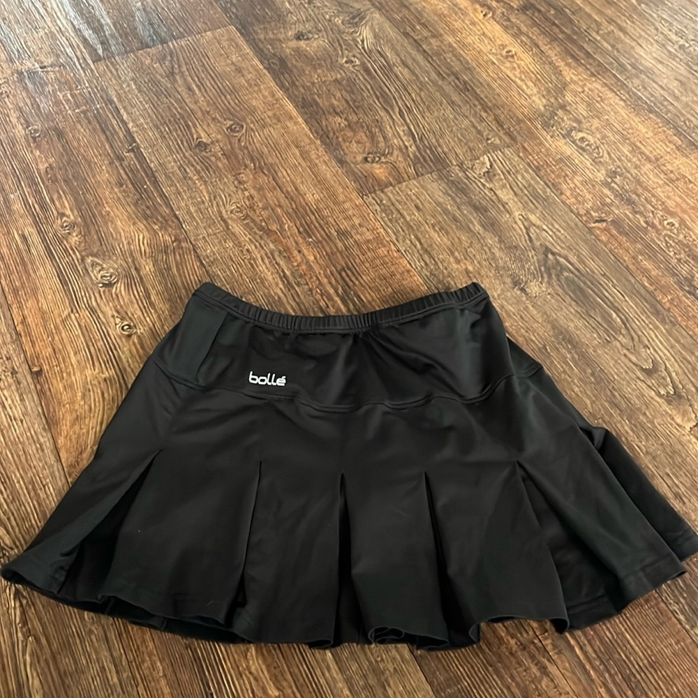 Pleated women’s tennis skirt